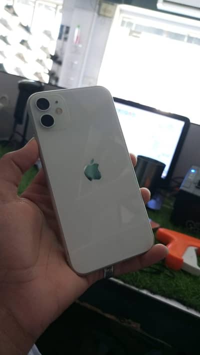 Iphone 11 Icloud Locked 64  10/9