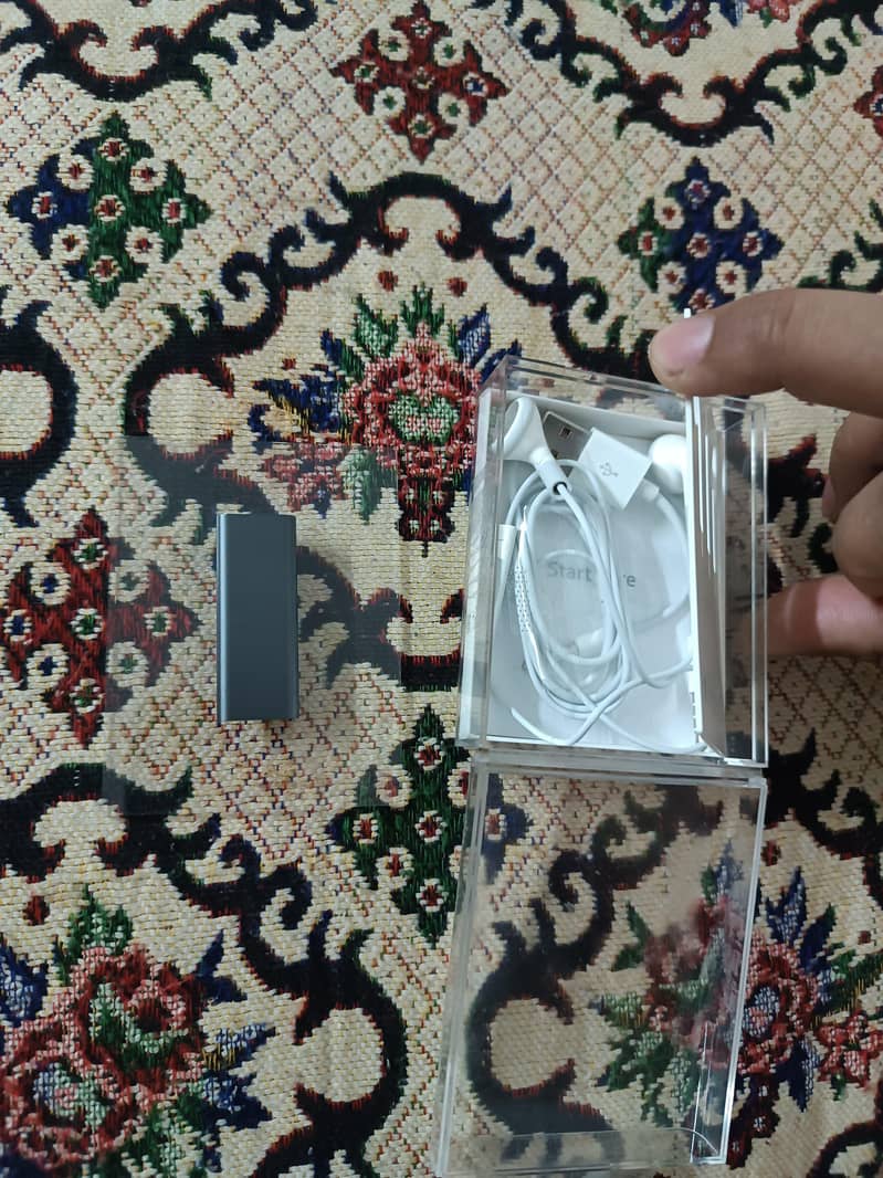 IPOD Shuffle Vertical 2