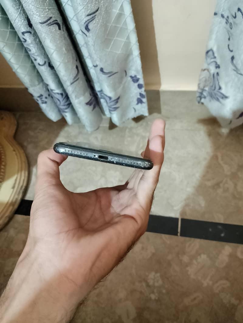 iPhone 8 plus 6