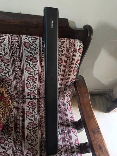 only 3 year used Bluetooth sound bar condition neet and clean