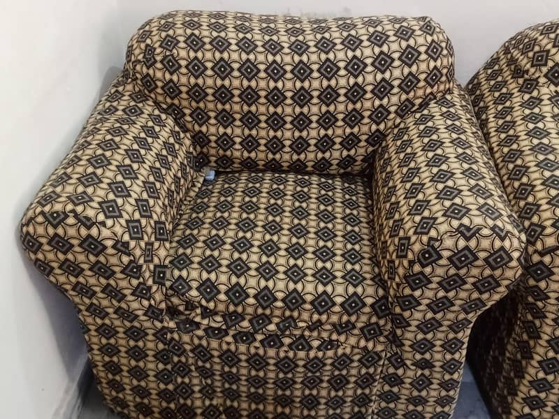 proper sofa set 0