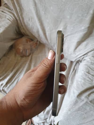 iphone 15 pro max HK