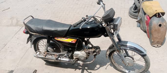 Honda CD 70 chlny ma ok ha urgent sale