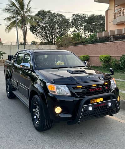Toyota hilux vigo champ 2012 automatic Auto transmission