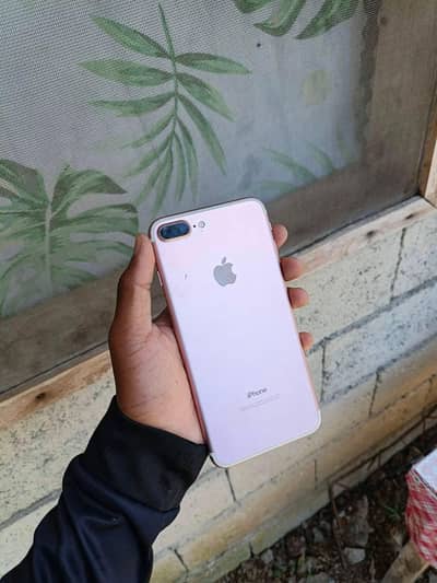 iphone 7 plus 128 GB  no open no repair PTA approved all ok