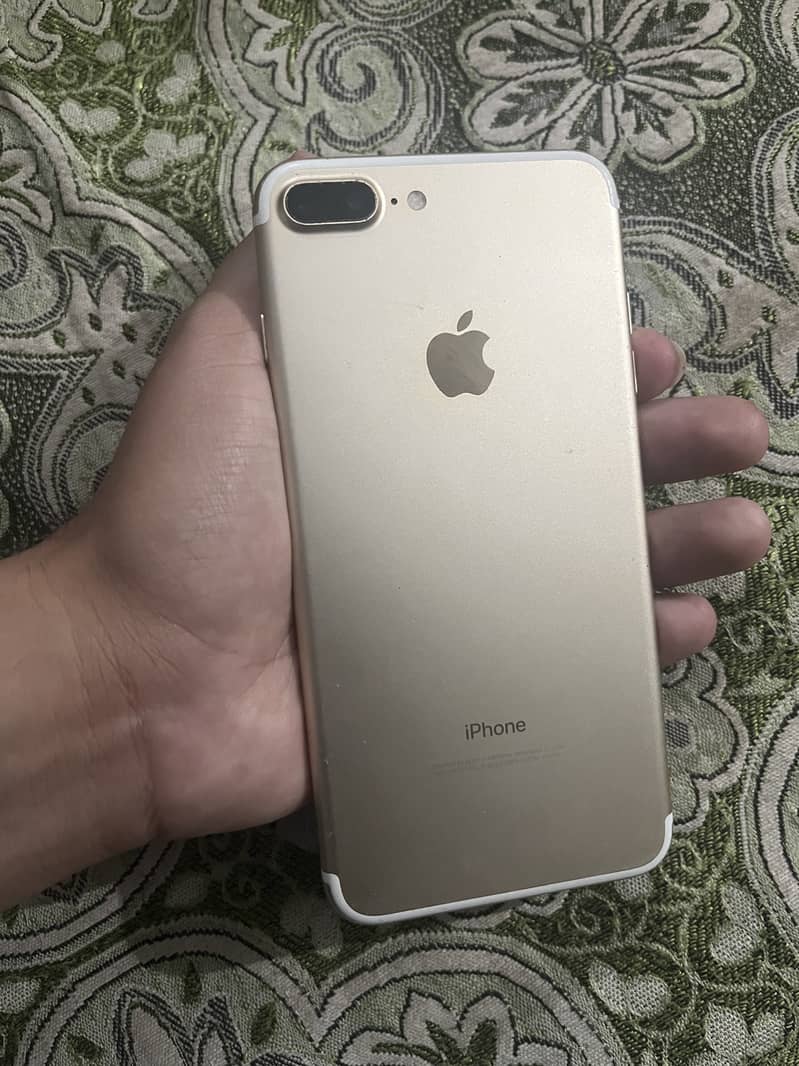 Apple iPhone 7 Plus 1