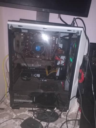 Gaming pc i5 4th gen custom build with 2 gb Rx 560