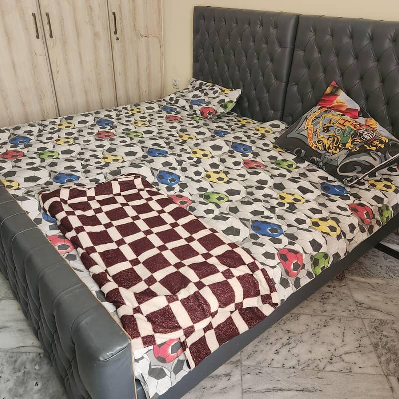 2 single bed 1
