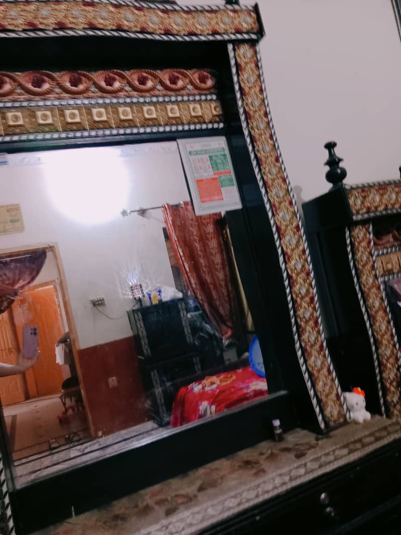 Dressing table and side draz 2