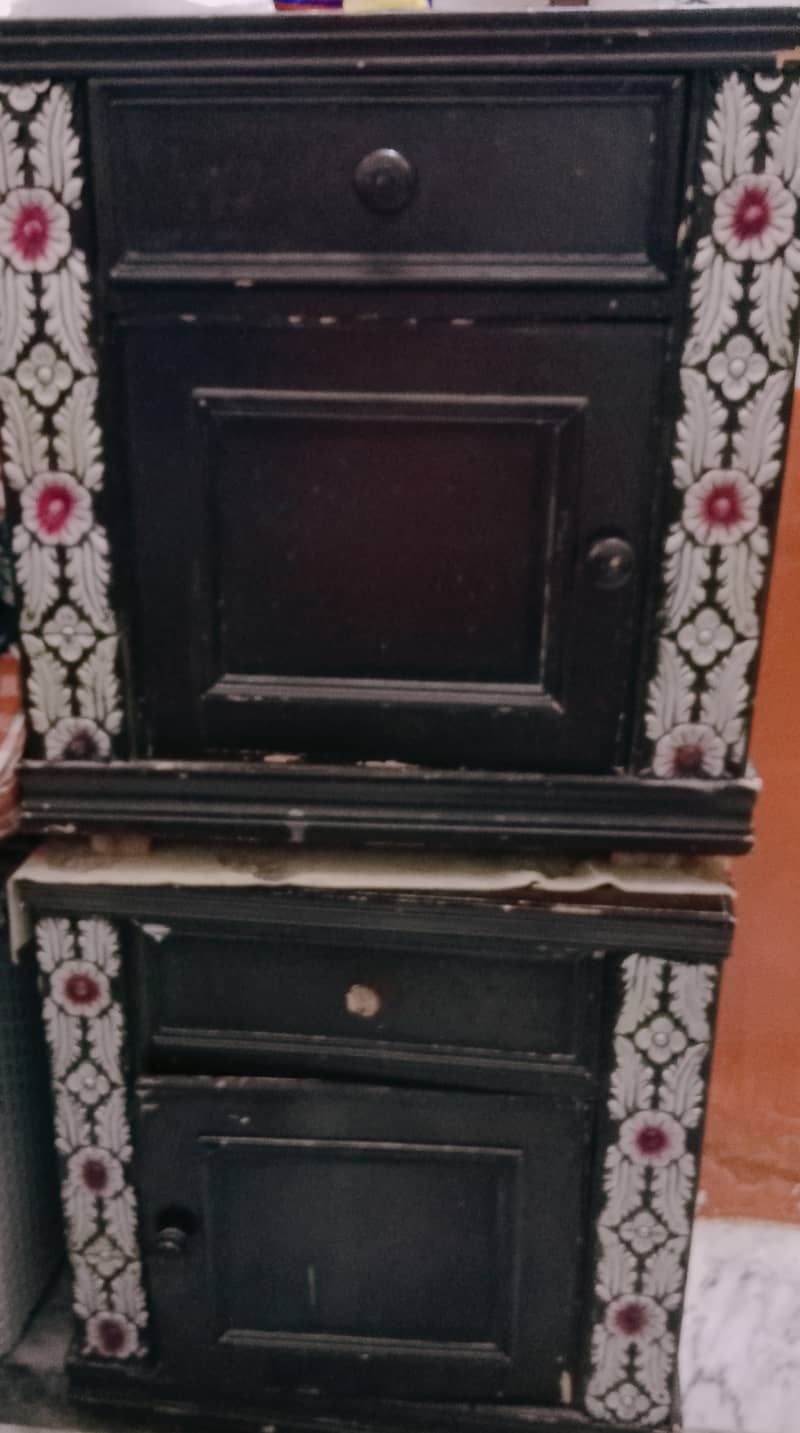 Dressing table and side draz 3