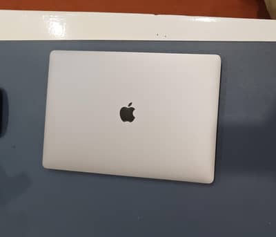 Macbook Pro 2017 15-inch Touchbar Touch ID
