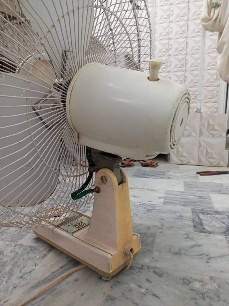 Bracket Fan 4