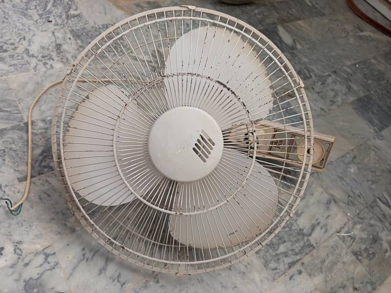 Bracket Fan 5