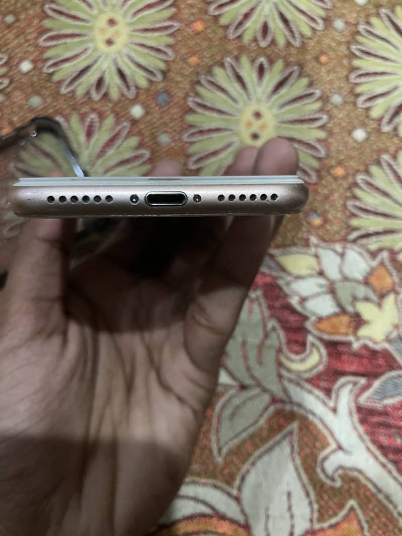 iphone 8 4