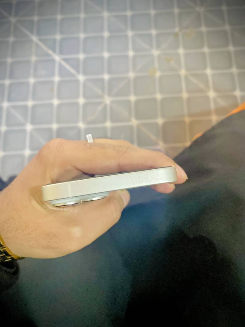 IPHONE 14 6