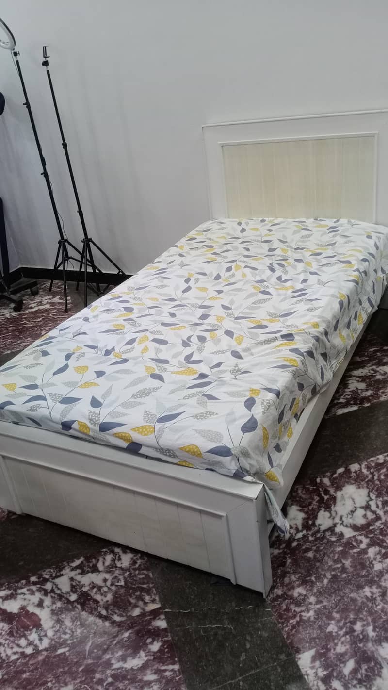 single bed 0