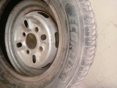 tyre sell Karna ha 12 ka tyre ha ok condition ma