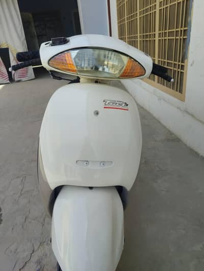 Honda patrol scooty