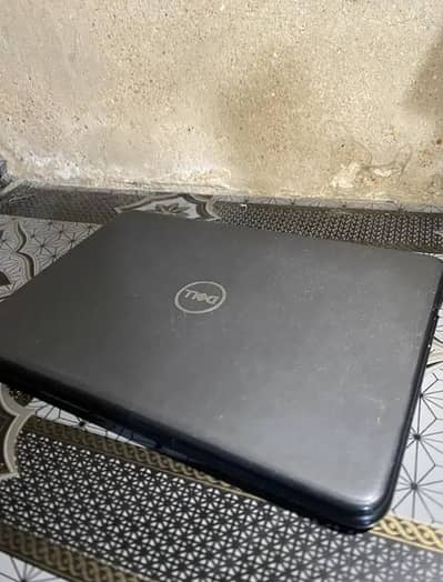 Dell Latitude 3300