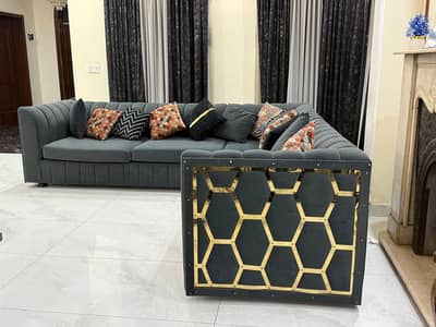L shaped lounge sofa new condition