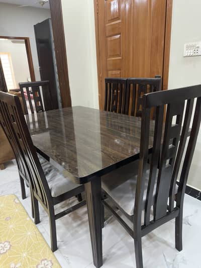Dinning table with chairs