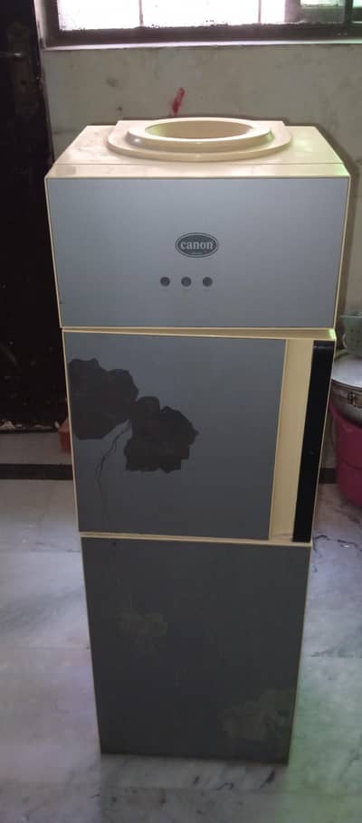 I'm selling for water dispenser Canon company good condition
