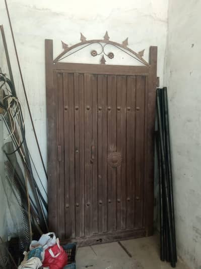 Iron gate 4x7.5 feet