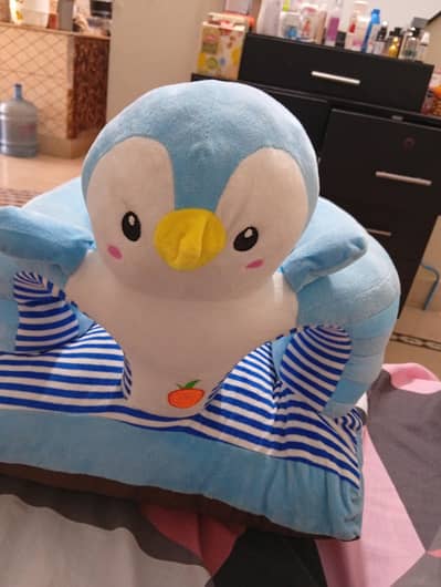 Baby penguin sofa