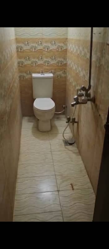 10marla upper portion for rent 2bad attached bathroom TV launch drawing room kitchen