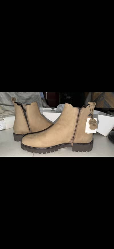 LAMA Chelsea boots new