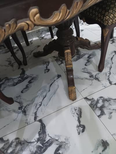 selling chinoti dinning table wid 6 chairs