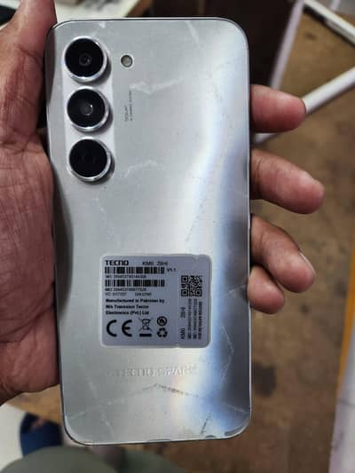 TECNO SPARK 40 PARO