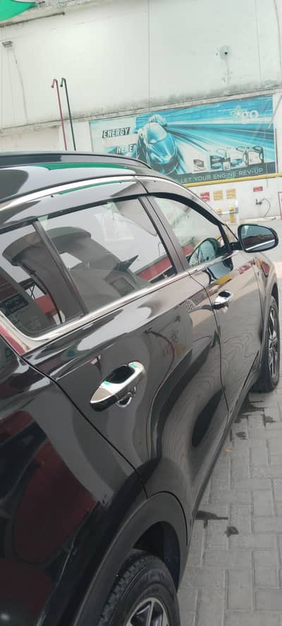 Kia Sportage for sale or exchange with Honda vezel or toyta Raze hybri