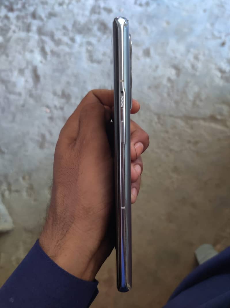 One Plus 9 Pro 4