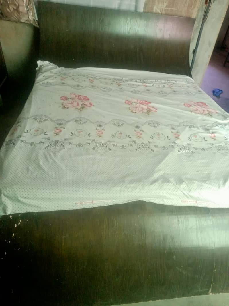 Queen Size Solid Wood Bed – Strong Condition 3