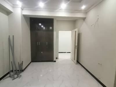 Spacious Prime Location Flat Is Available For Sale In Ideal Location Of Makkah Tower