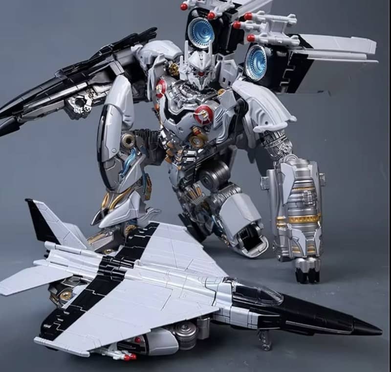 Action figures 16