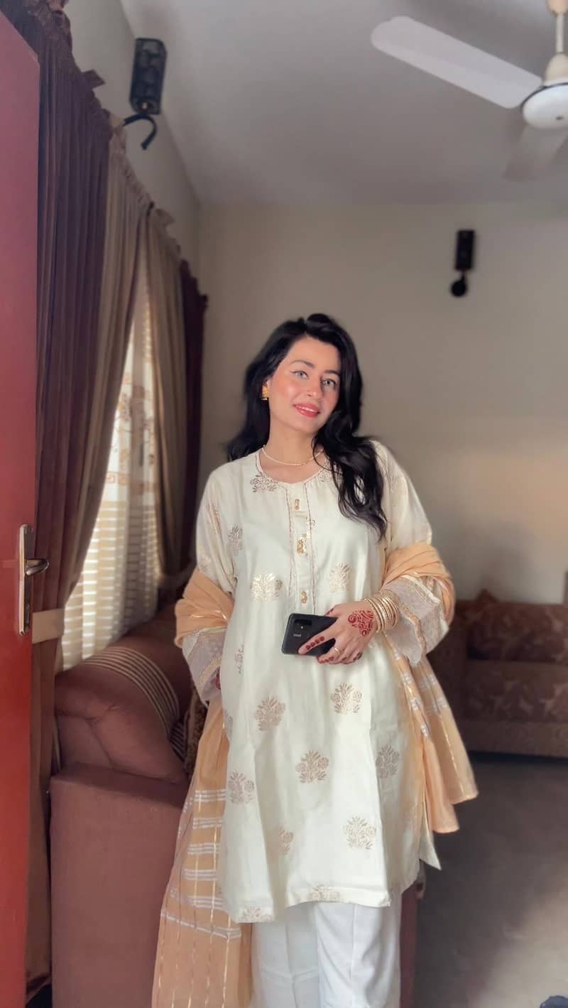 Off white Eid Outfit 0