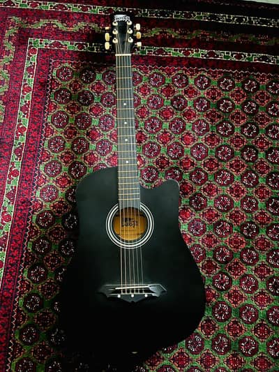 urgent Black guitar for sale