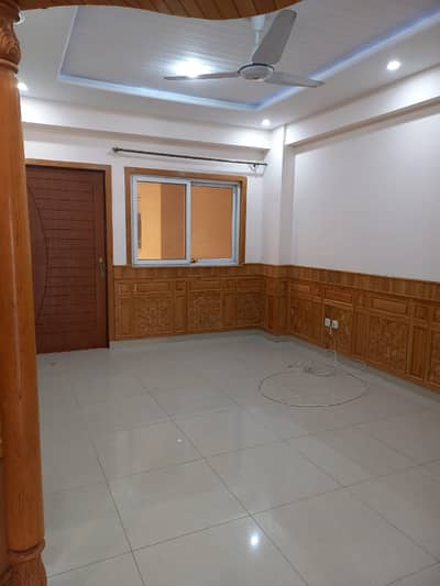 G 11/2 Double Story House for sale Tile flooring 4bed 6 bath 2 drawing 2 tvl 2 kitchen Car porch Water boring