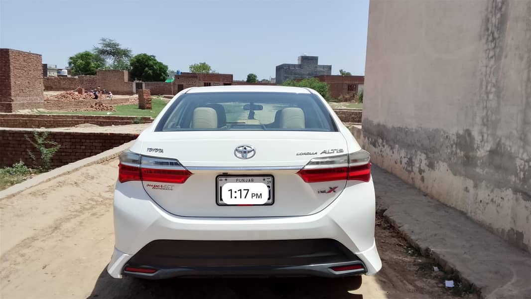 Corolla Altis 1