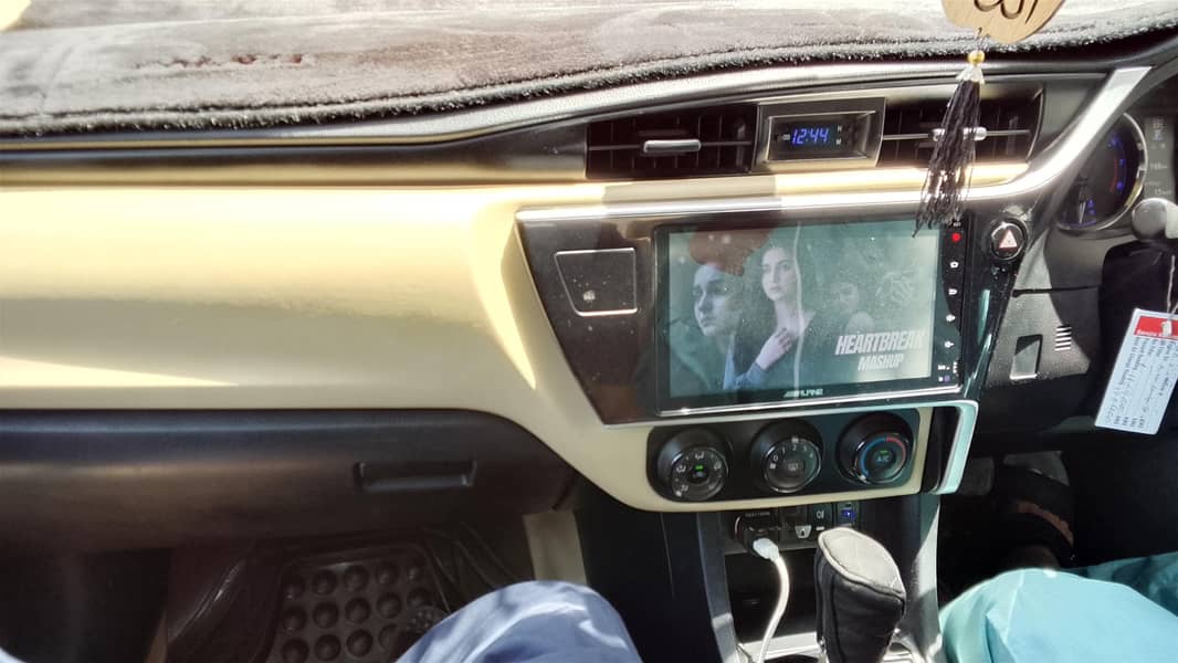 Corolla Altis 4