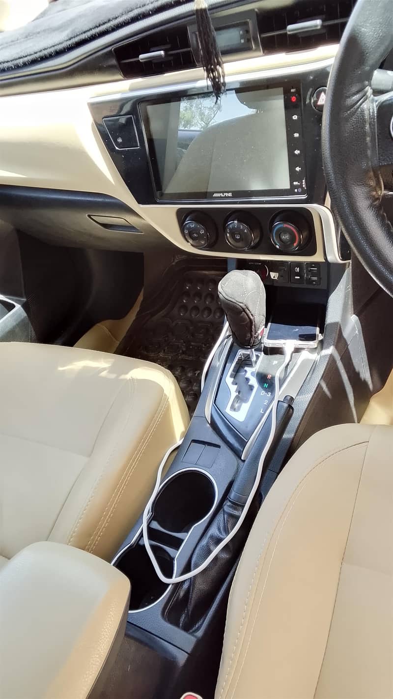 Corolla Altis 9