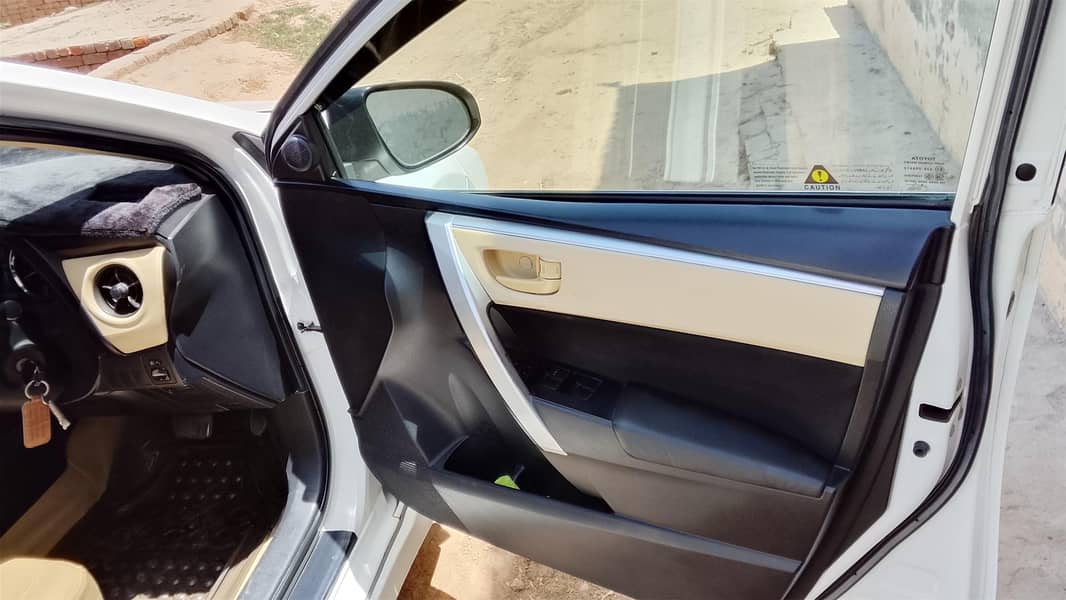 Corolla Altis 14