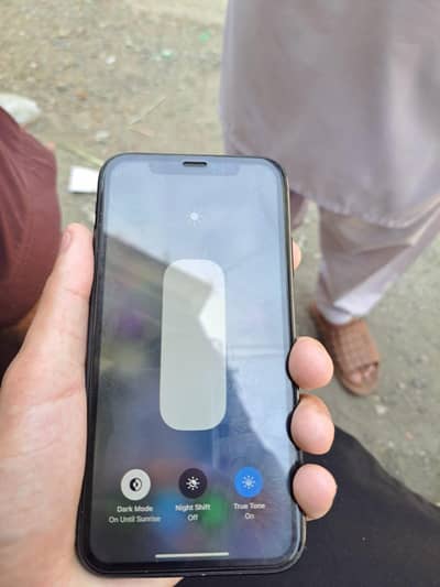 iphone XR {64-GB} Water pack