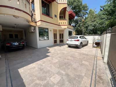 SEPERATE GATE GROUND PORTION FOR RENT IN F-6