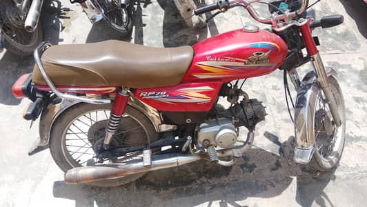 one hand use good condition totally genuine
