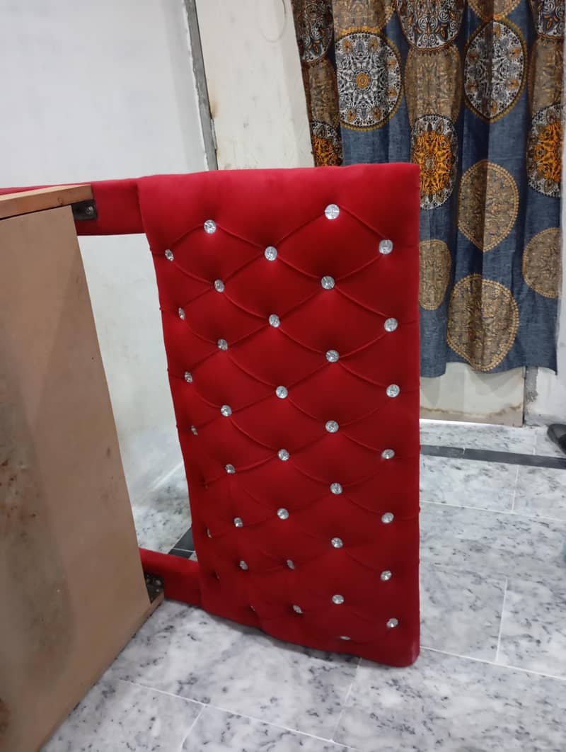 Single bed 0