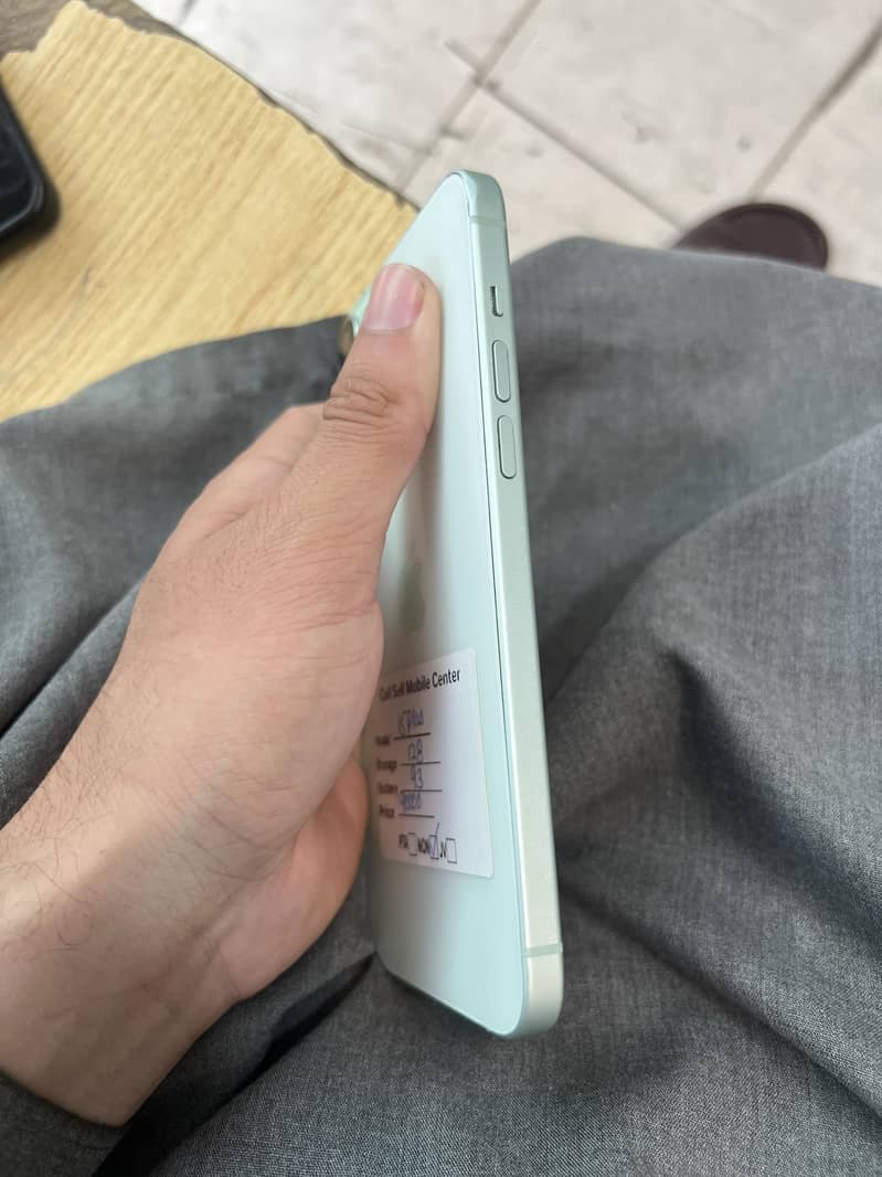 iPhone 15 plus 3