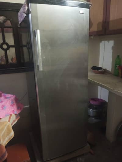GNE Refrigerator